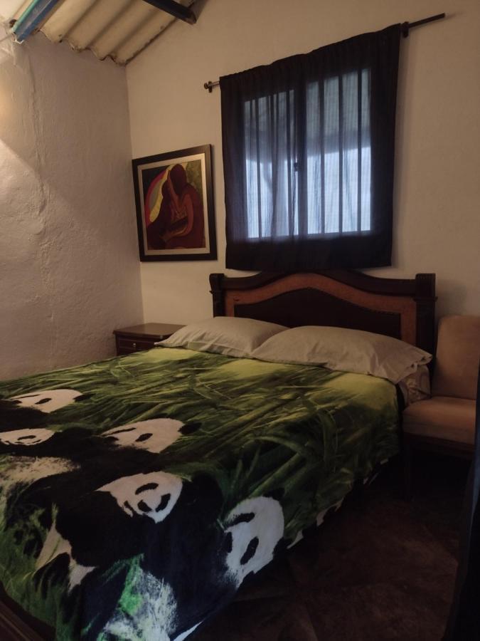 Finca clima templado, quebrada y jacuzzi; los clientes pueden usar todo el espacio y no tendrán que compartirlo con el anfitrión ni con otros huéspedes, calles en buen estado Alban  Exterior foto