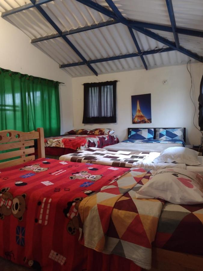 Finca clima templado, quebrada y jacuzzi; los clientes pueden usar todo el espacio y no tendrán que compartirlo con el anfitrión ni con otros huéspedes, calles en buen estado Alban  Exterior foto